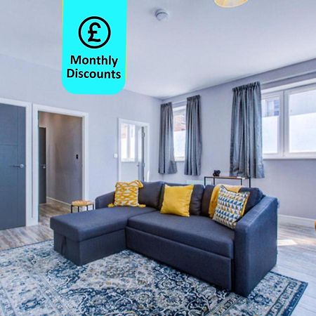 Spacious And Modern 1 Bed 1 Bath Apartment In The Heart Of Истборн Екстериор снимка