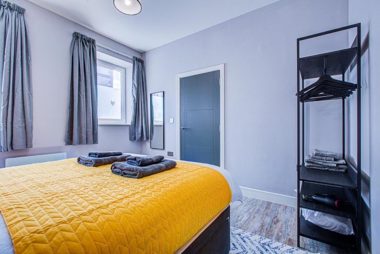 Spacious And Modern 1 Bed 1 Bath Apartment In The Heart Of Истборн Екстериор снимка