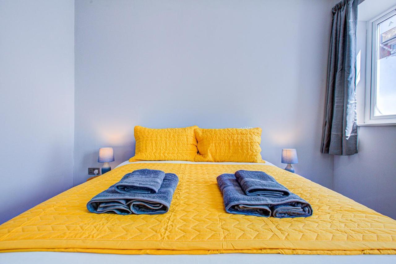 Spacious And Modern 1 Bed 1 Bath Apartment In The Heart Of Истборн Екстериор снимка
