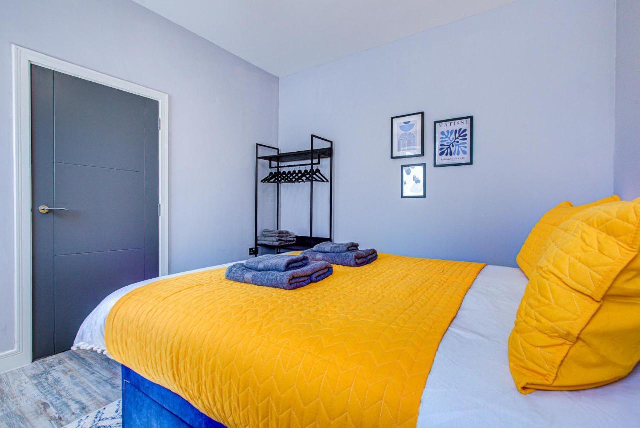 Spacious And Modern 1 Bed 1 Bath Apartment In The Heart Of Истборн Екстериор снимка